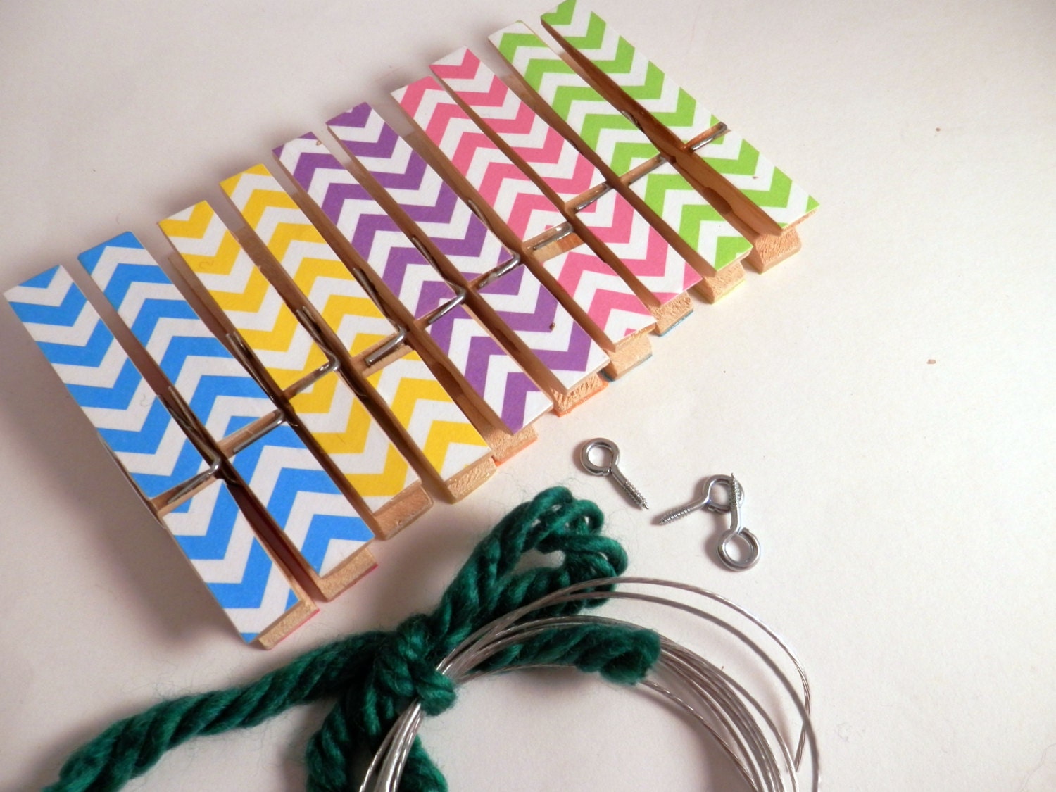 Kids Art Display. Clothesline Kit. Frame Picture. Photo Clothesline. Hanging Clips. Pins. Pegs. Chip Clip. BRIGHT Chevron 10 Clothespins.