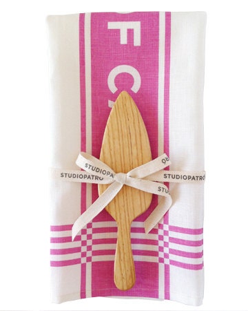 Tea Towel Set - Piece of Cake with Wooden Server