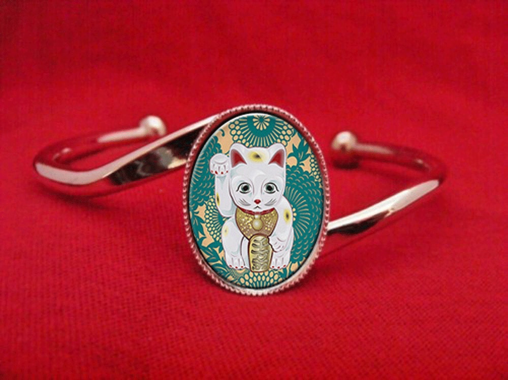 Maneki Neko Lucky Cat Asian Trendy Silver Tone Cuff Bracelet