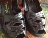 1940s Black Peep Toe Platform Heels by Naturalizer Cut Outs 8 AA Pin Up