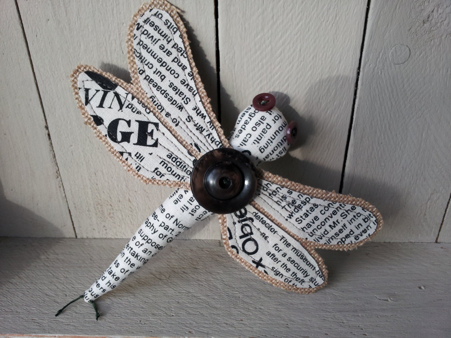 Decorative Newsprint linen Dragonfly 'Duke'