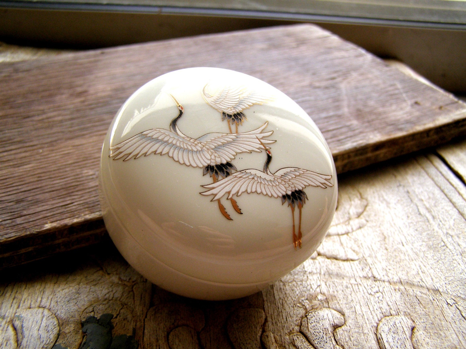 Takahashi Porcelain Miniature Trinket, Crane, Made in japan, Hand Painted, Vintage small round Box, Collectible, Jewelry Box