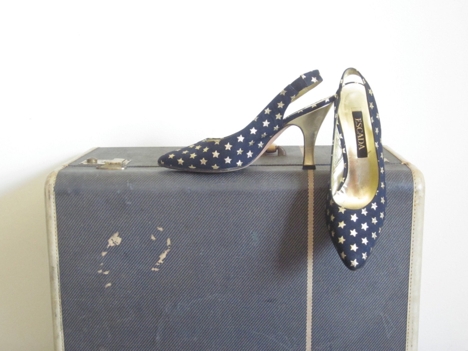 Escada / Nautical Shoes / Womens Shoes / Escada Shoes / Designer Heels / Sailor Shoes / Star / Preppy / Military / Gold Star / Navy Shoes