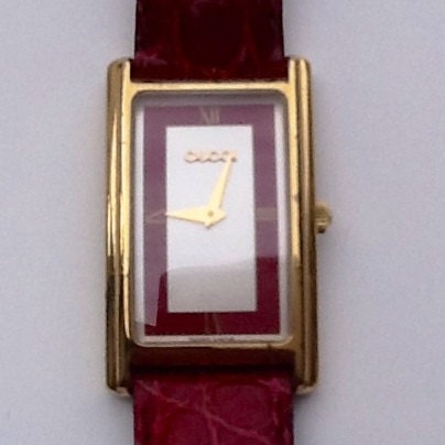 Rare 70's vintage Gucci watch 2600m all original brand new battery