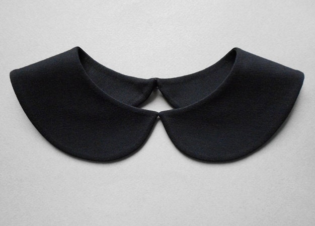 Plain and Simple Black Detachable Handmade Peter Pan Collar Necklace with Button Closure Must Have Col Claudine Amovible