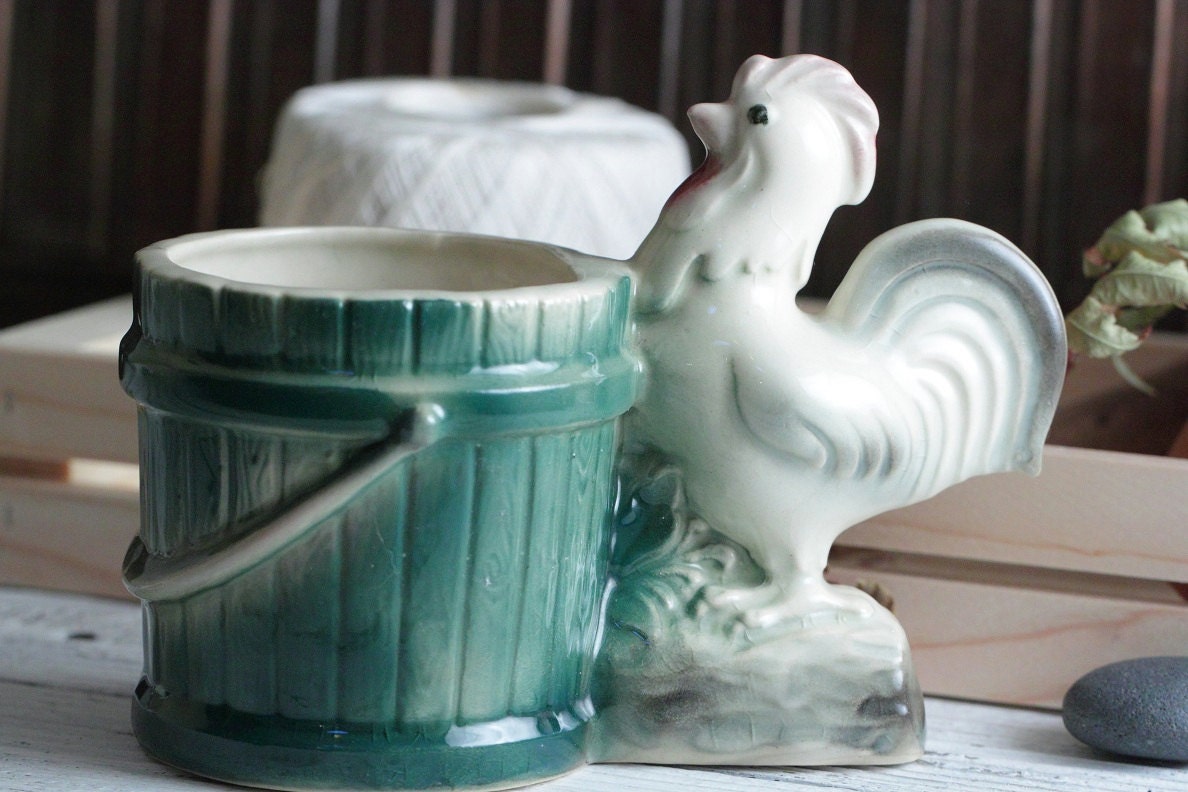 Vintage Planter Rooster Bucket Green Red Farmhouse Country Barn Yard Rustic