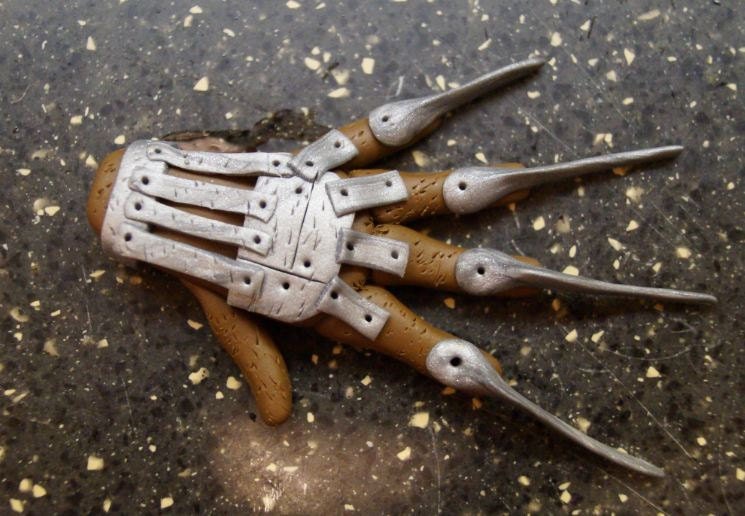 Freddy Krueger Glove Pendant