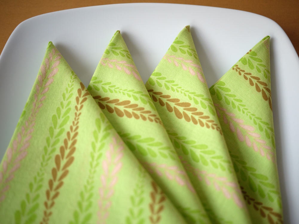 Light Green Modern Print Reusable Cloth Dinner Napkins - Set of 4 - Housewarming Gift, Wedding Gift, Holiday Gift