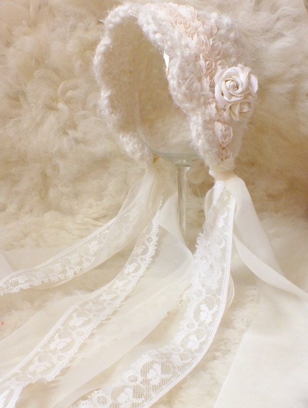 Newborn Hat, Newborn Bonnet, Photo Prop, White, Cream