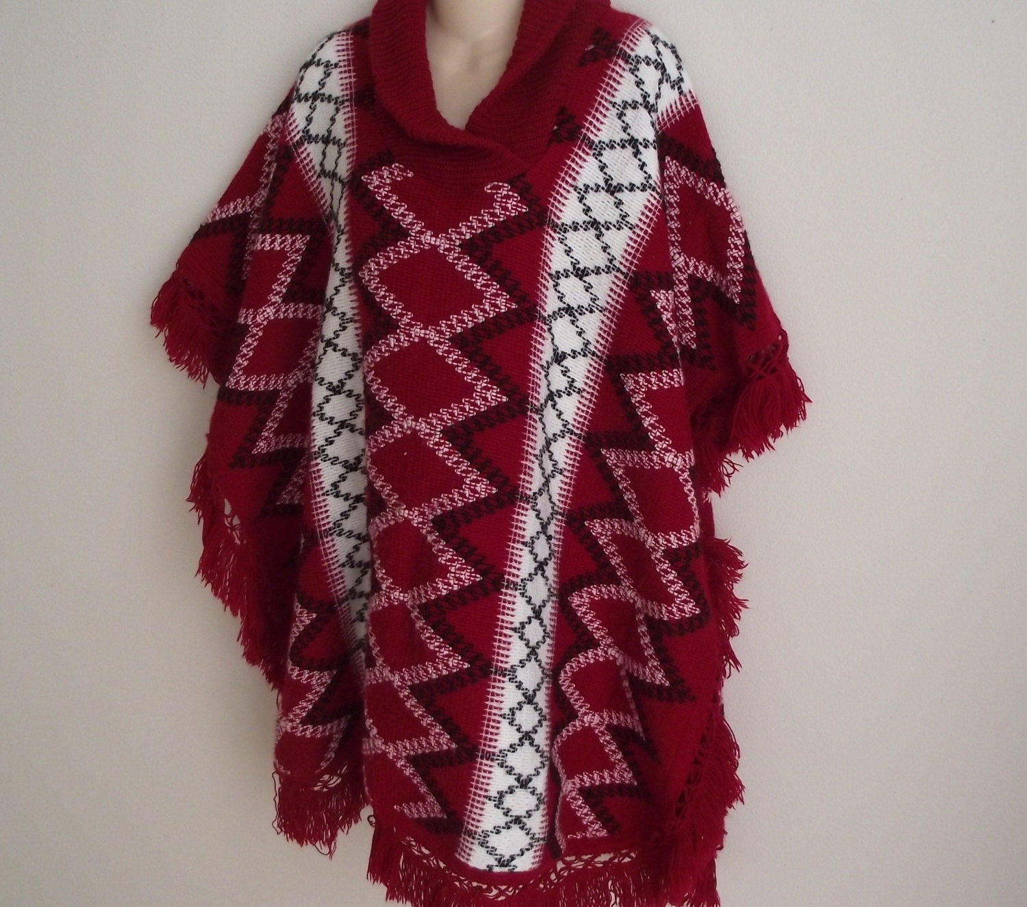 Vintage Poncho Cape hippie boho red navajo ethnic knit one size