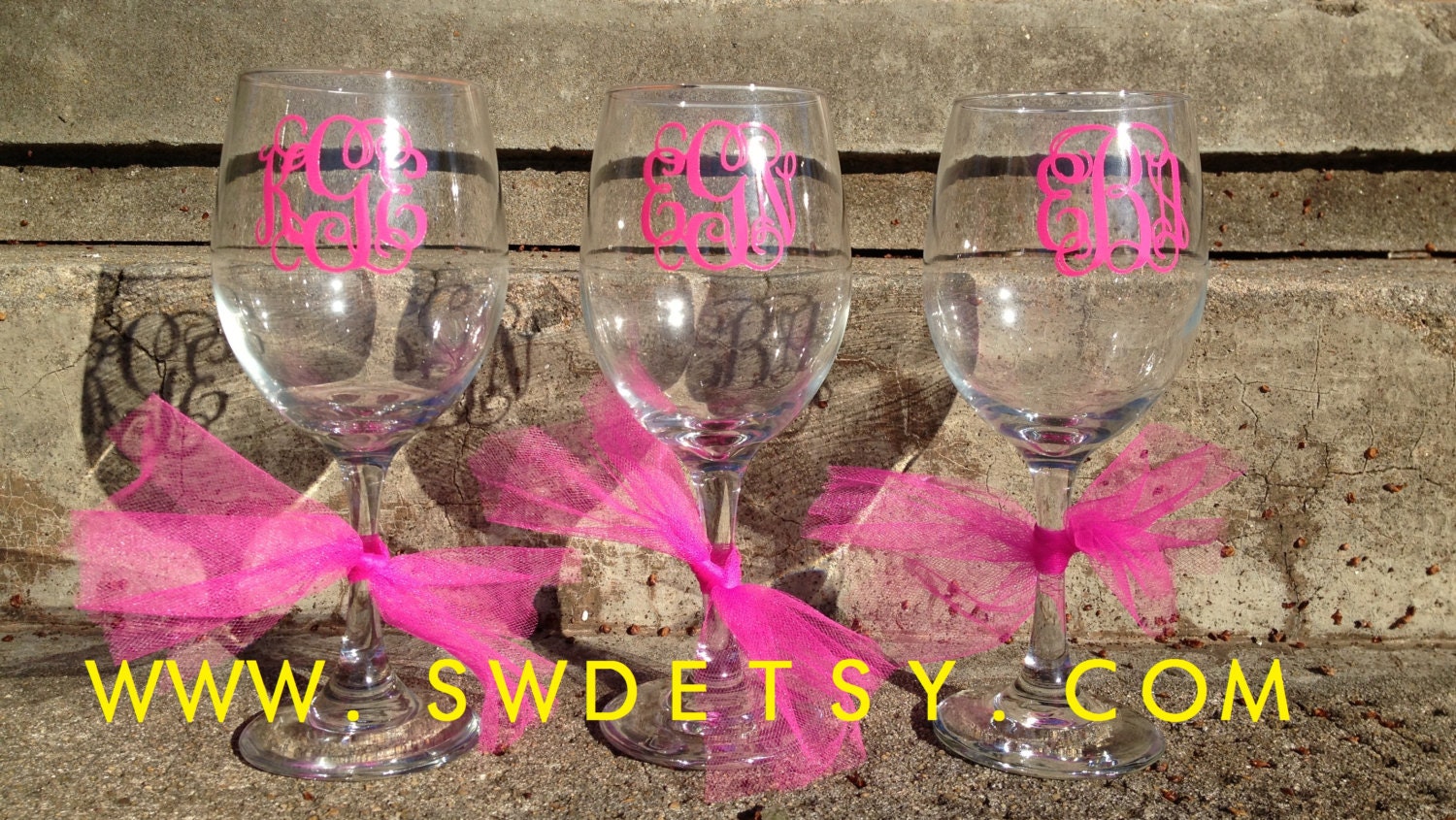 Personalized / Monogrammed Wine Glass / Custom Wine Glass, Bridesmaid Gift, Set of 6