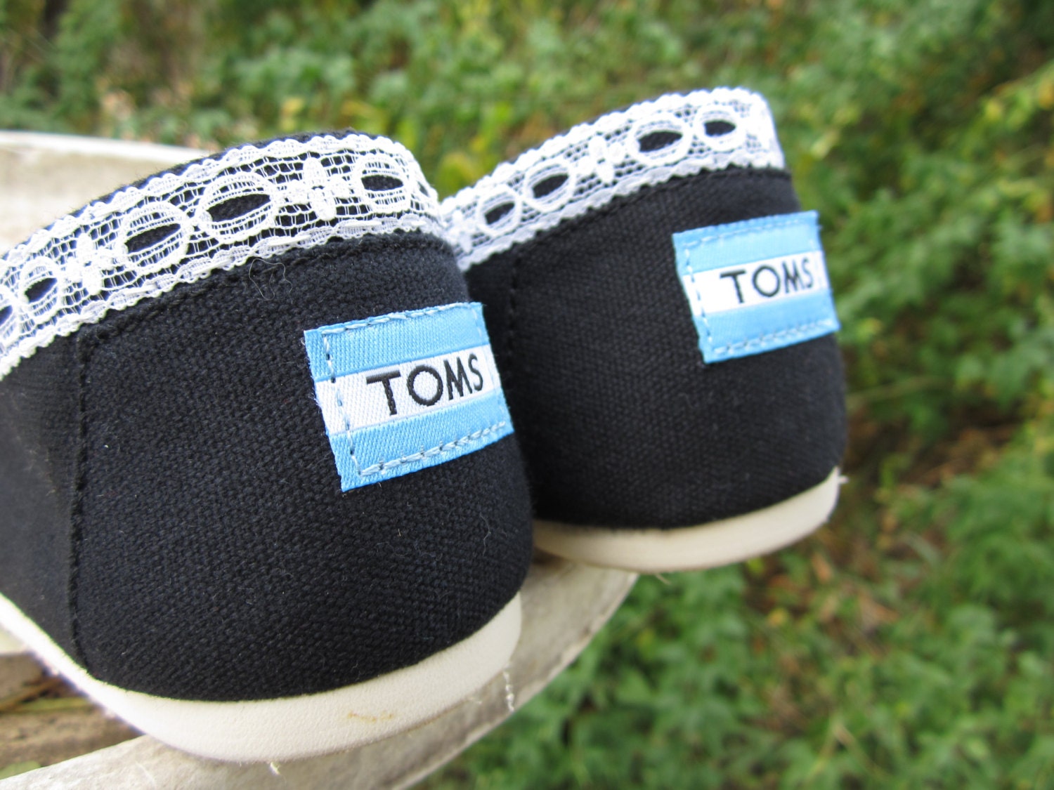 Fancy Custom Lace Toms