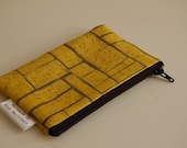 Small wallet to collect your change in a cute little grey and yellow linen/cotton fabric