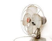 20% OFF VINTAGE SALE Vintage General Electric Table Fan