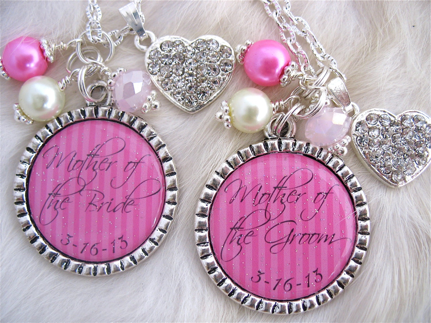 MOTHER of the BRIDE Gift Mother of the GROOM Wedding date pendant necklace or Keychain Beach jewelry Bottle cap Mother Godmother, Wedding