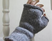 Basic fingerless mittens in a rustic grey tweed - for men and women - unisex