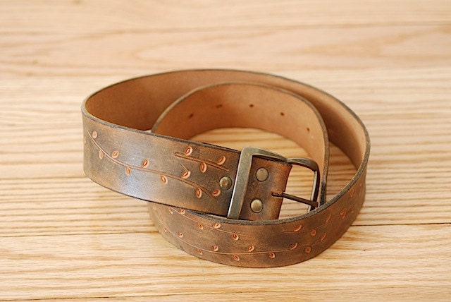 Vintage Leather TOOLED Belt, Gift For Girlfriend, Leather 1960's Belt, Distressed Leather Accessory, For MOM, Rustic Hipster Gift