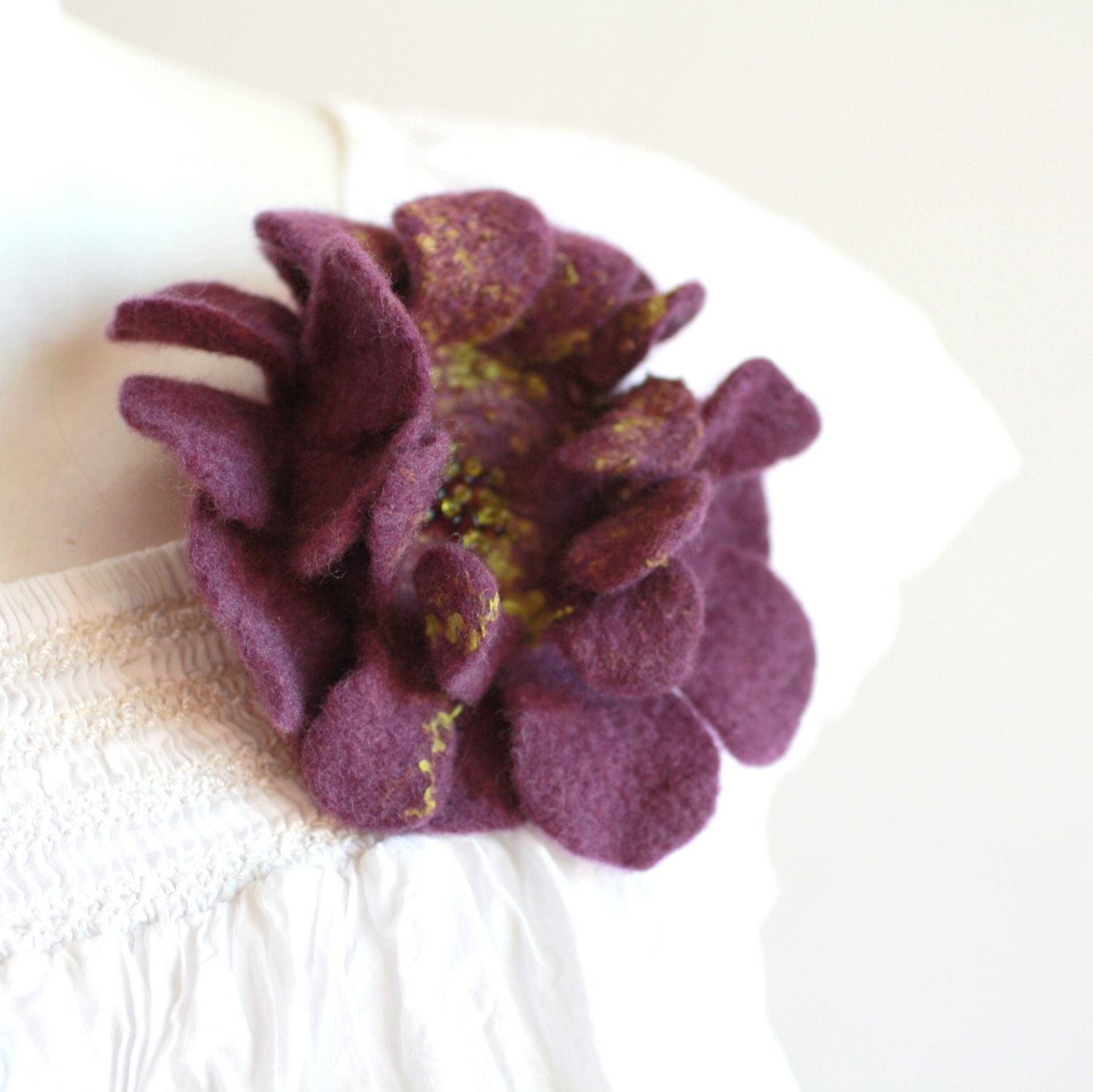Felted flower brooch - purlpe / violet -  green flower pin - flower hair clip - Mothers day gift