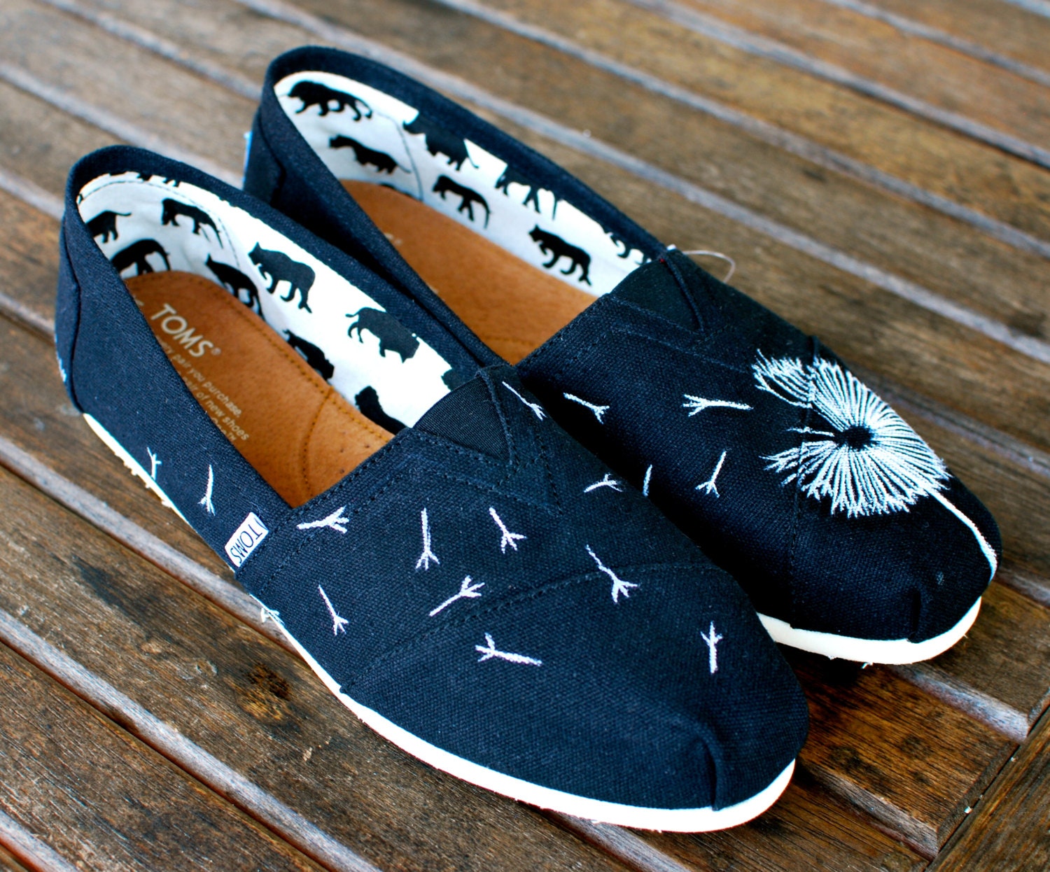 Dandelion TOMS
