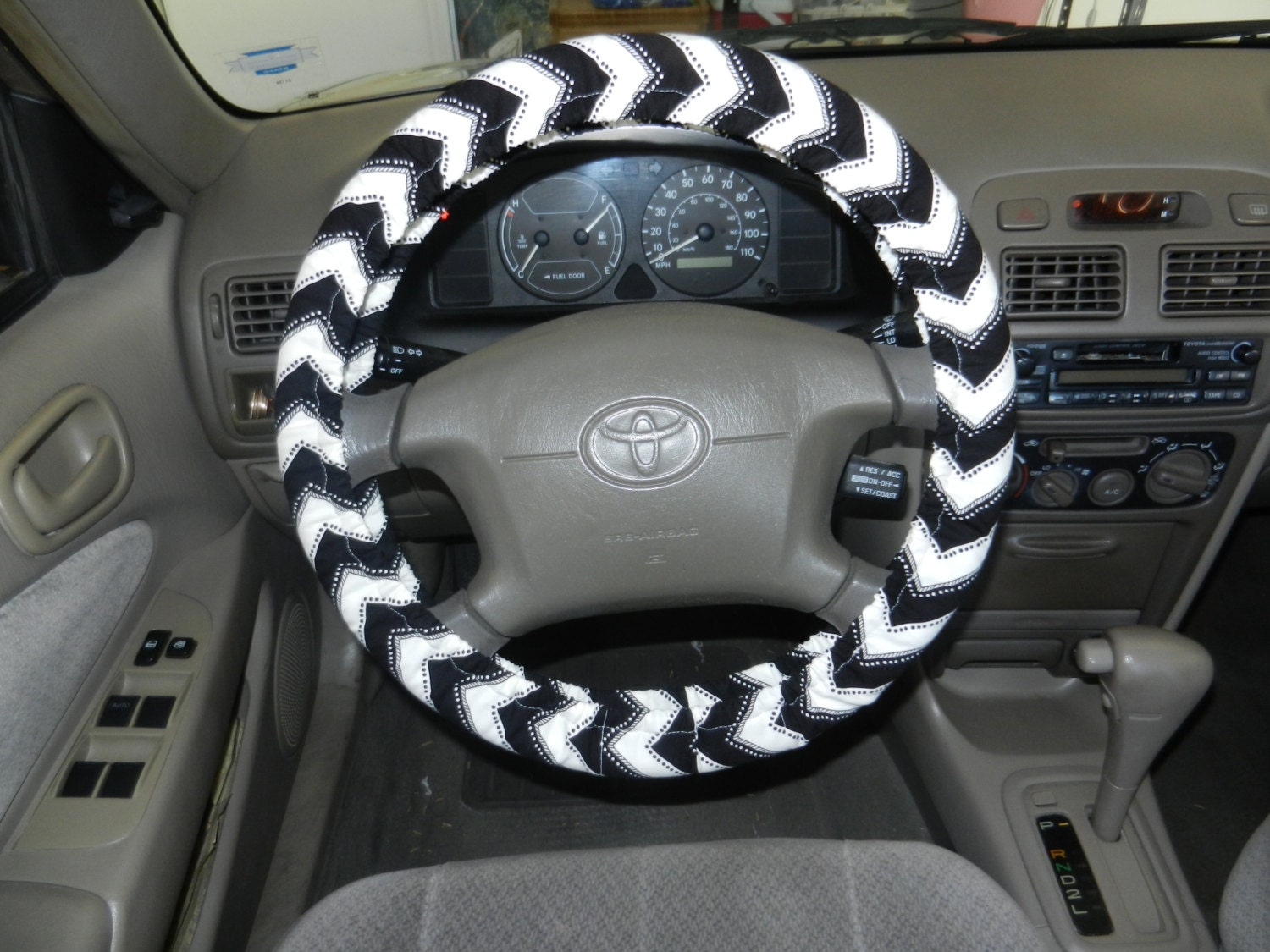 Black and White Chevron Stripe Steering Wheel Cover