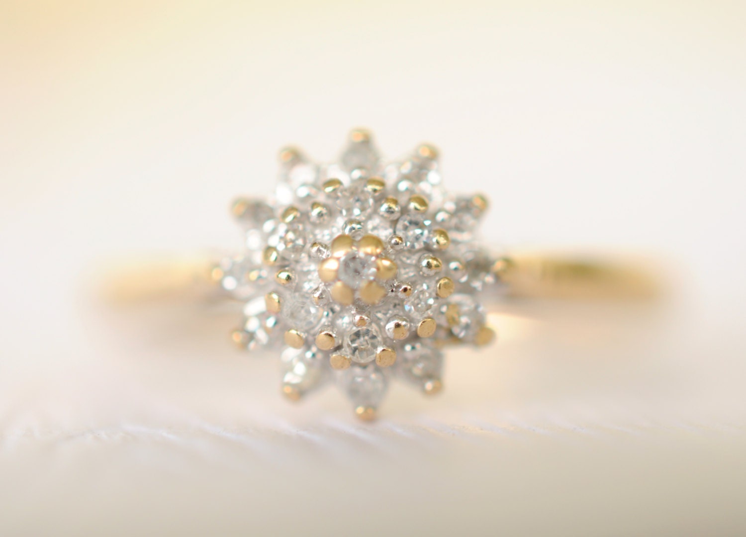 1980s vintage / diamond cluster 9k solid gold ring // SWEET BLOOM