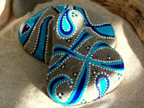 Lean On Me / 2 Painted Rocks /Sandi Pike Foundas / Cape Cod Sea Stones