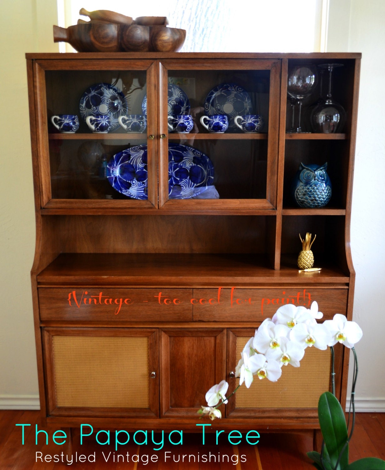 Vintage Hutch Storage in Excellent Condition Office Organization Dining Room buffet Server