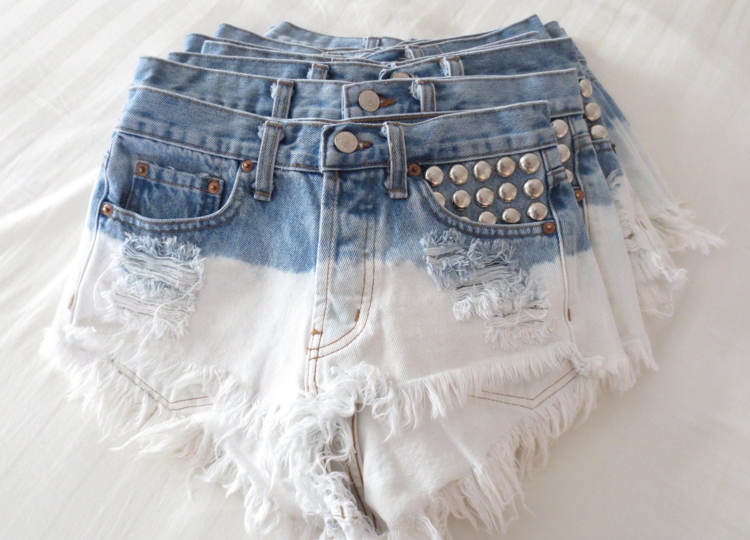 Vintage LEVIS Studded High Waisted OMBRE Denim Shorts XS
