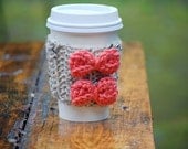Crochet coffee cozy - oat and coral