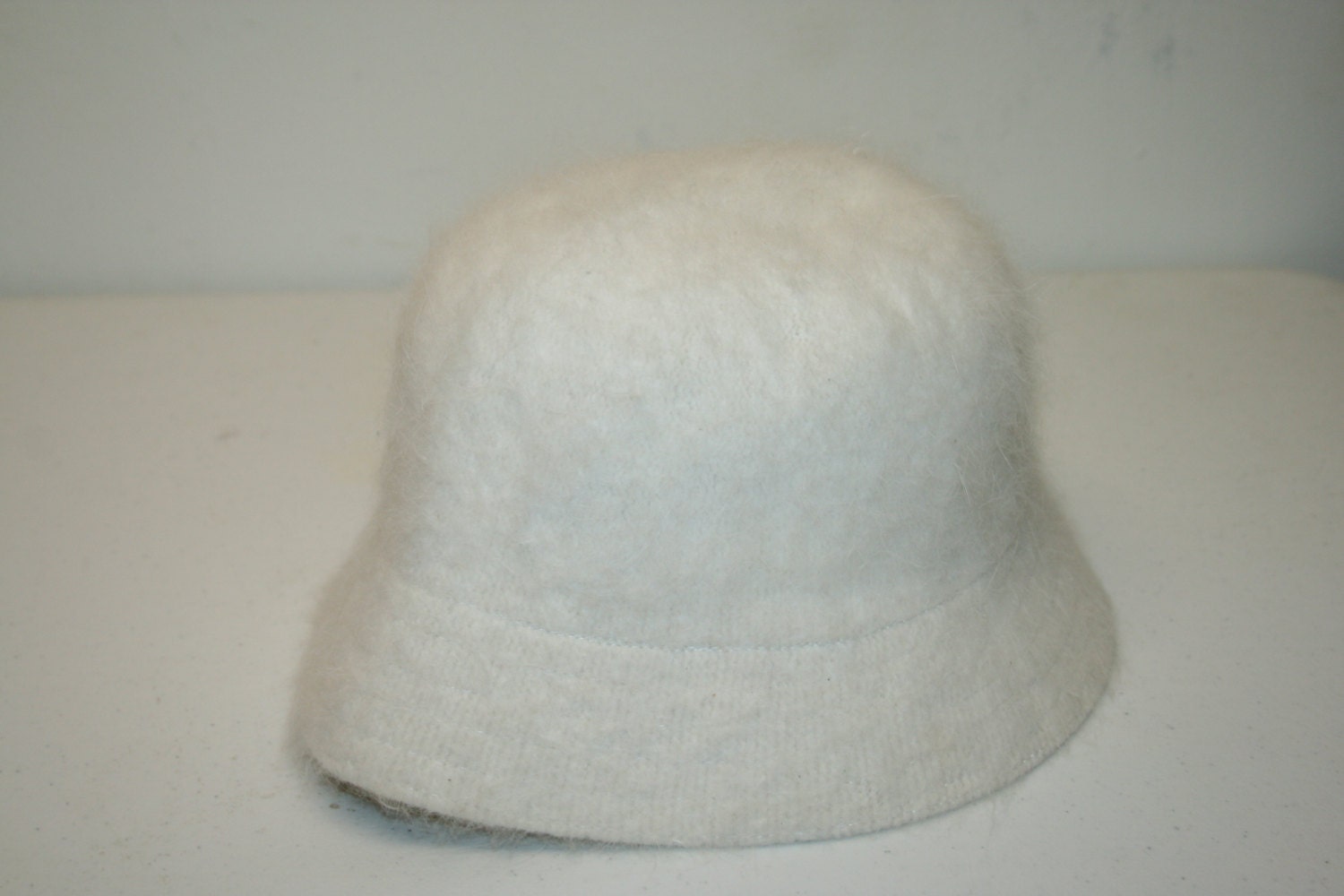 Women Small Hat,1940 style women hat,women hat,vintage women hat,soft hat,off white hat,winter hat,angora rabbit hat