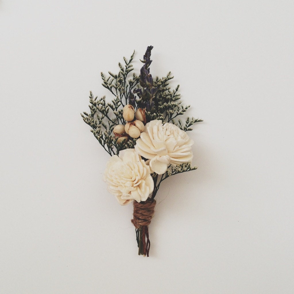 Natural Sola Boutonniere Pin