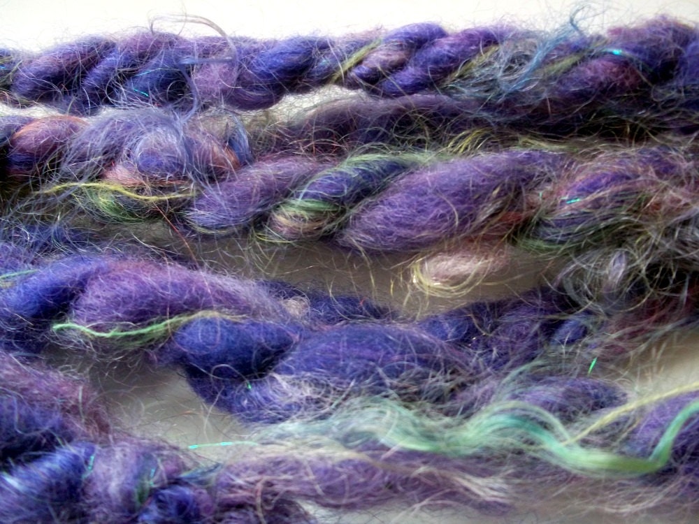 Violette Femme - Handspun handfasting cord  - cingulum - cord magic  -  faithfulness grace affection love - Purple Lariat Accessory