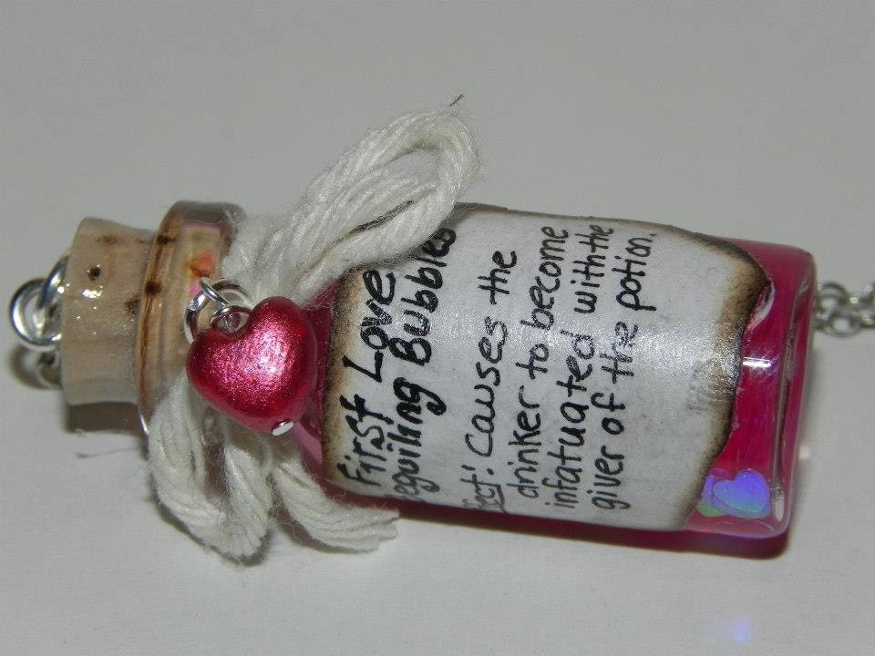 First Love Beguiling Bubbles Love Potion, Harry Potter Potions Collection, Love Potion, Wizard, Witchcraft