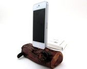 Red Wood iPhone 5 Dock