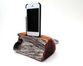iPhone 5 Dock in Mazanita Wood