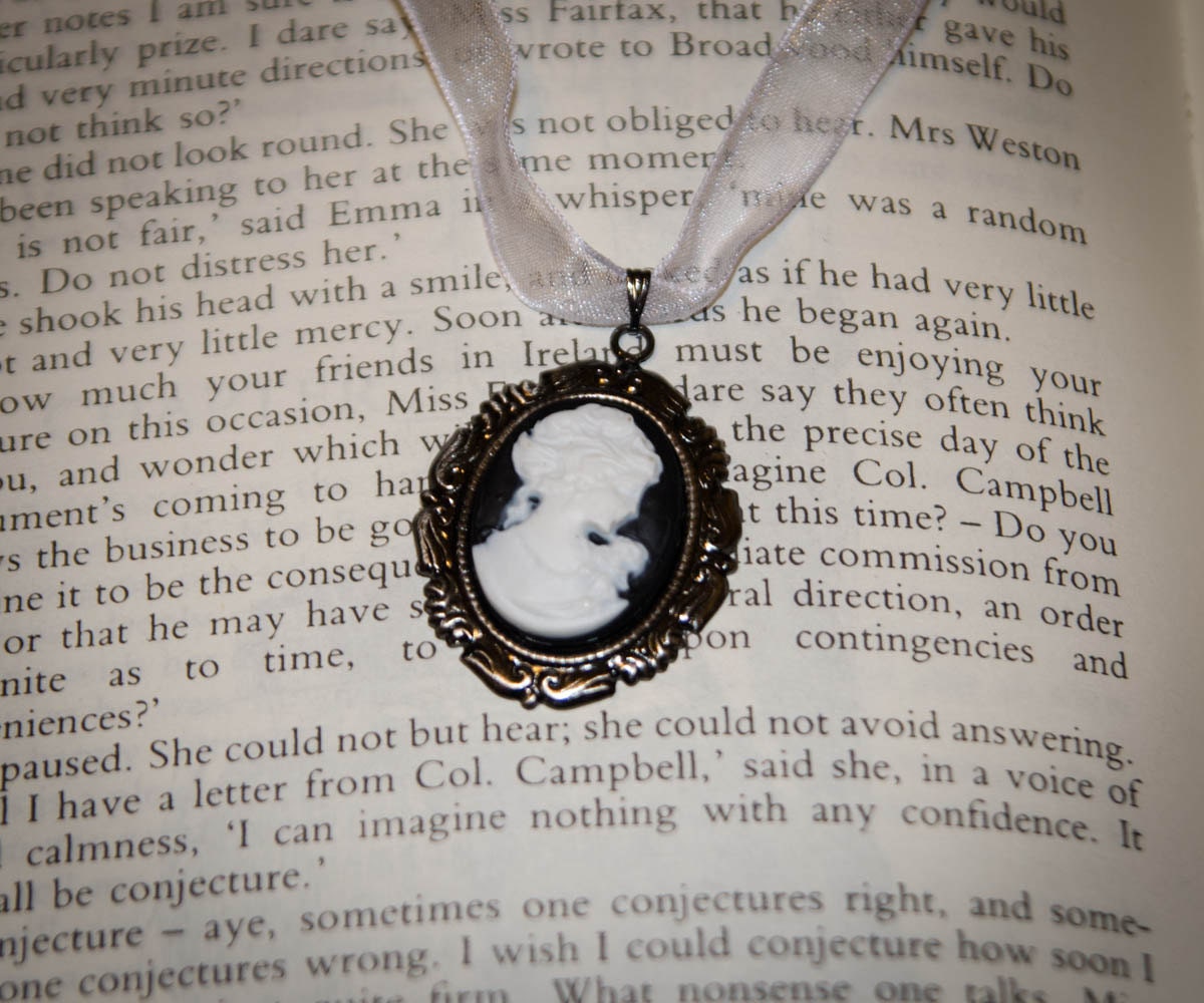 Jane Austen/ Georgian Regency Style Cameo Necklace: Black and White