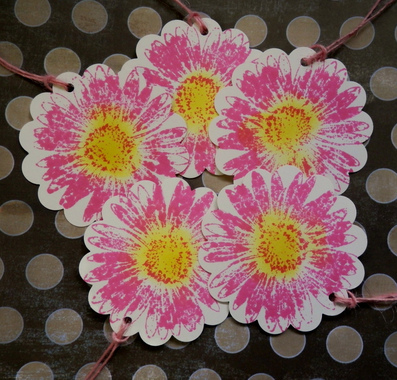 5 Handmade Tags - Pink Daisies