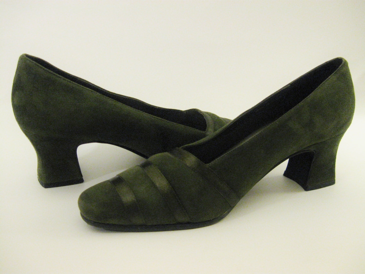 OLIVE SUEDE PUMPS /// Womens Brushed Suede Leather Pump Shoes