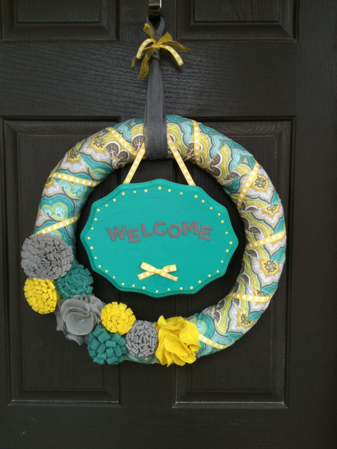 18" Welcome Wreath Blue Sign Summer Spring