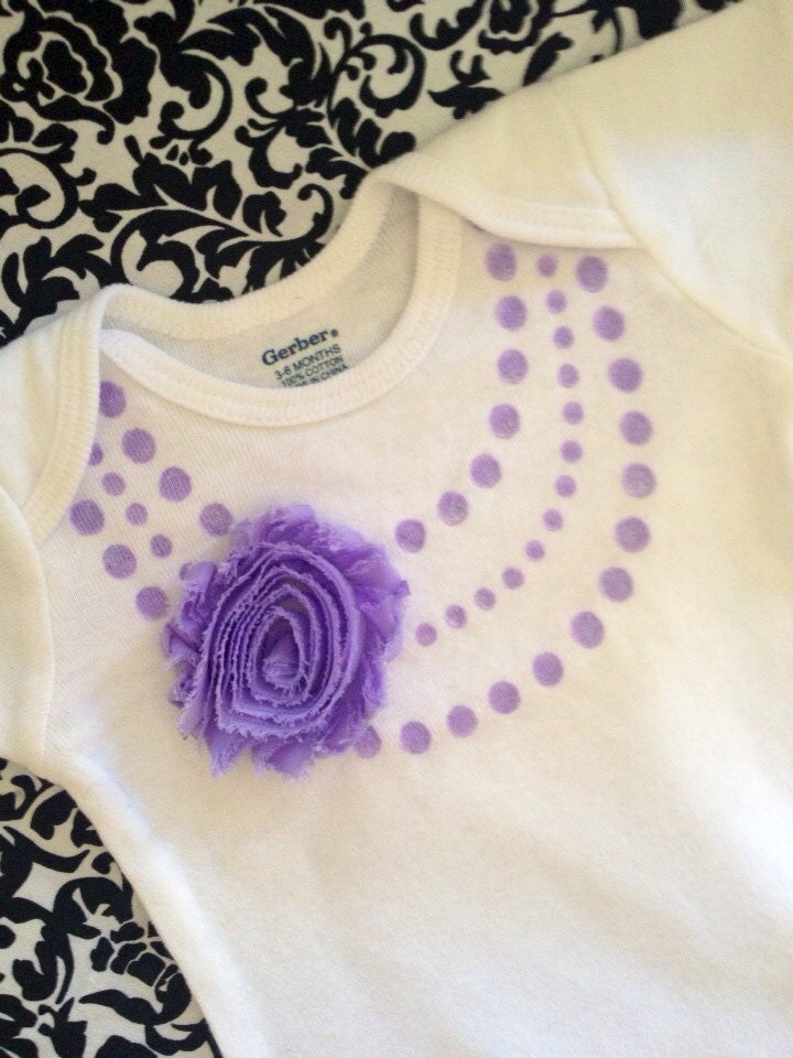 Cute baby girl gift fashion pearl Necklace onesie, purple with purple chiffon flower Great for Photos