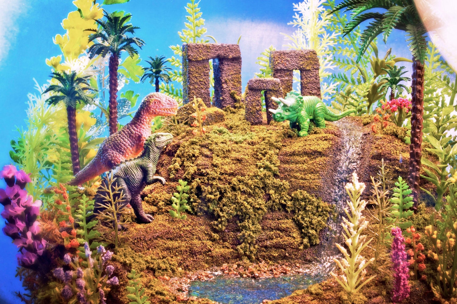 DinoHenge- Fantasy Terrarium / Diorama