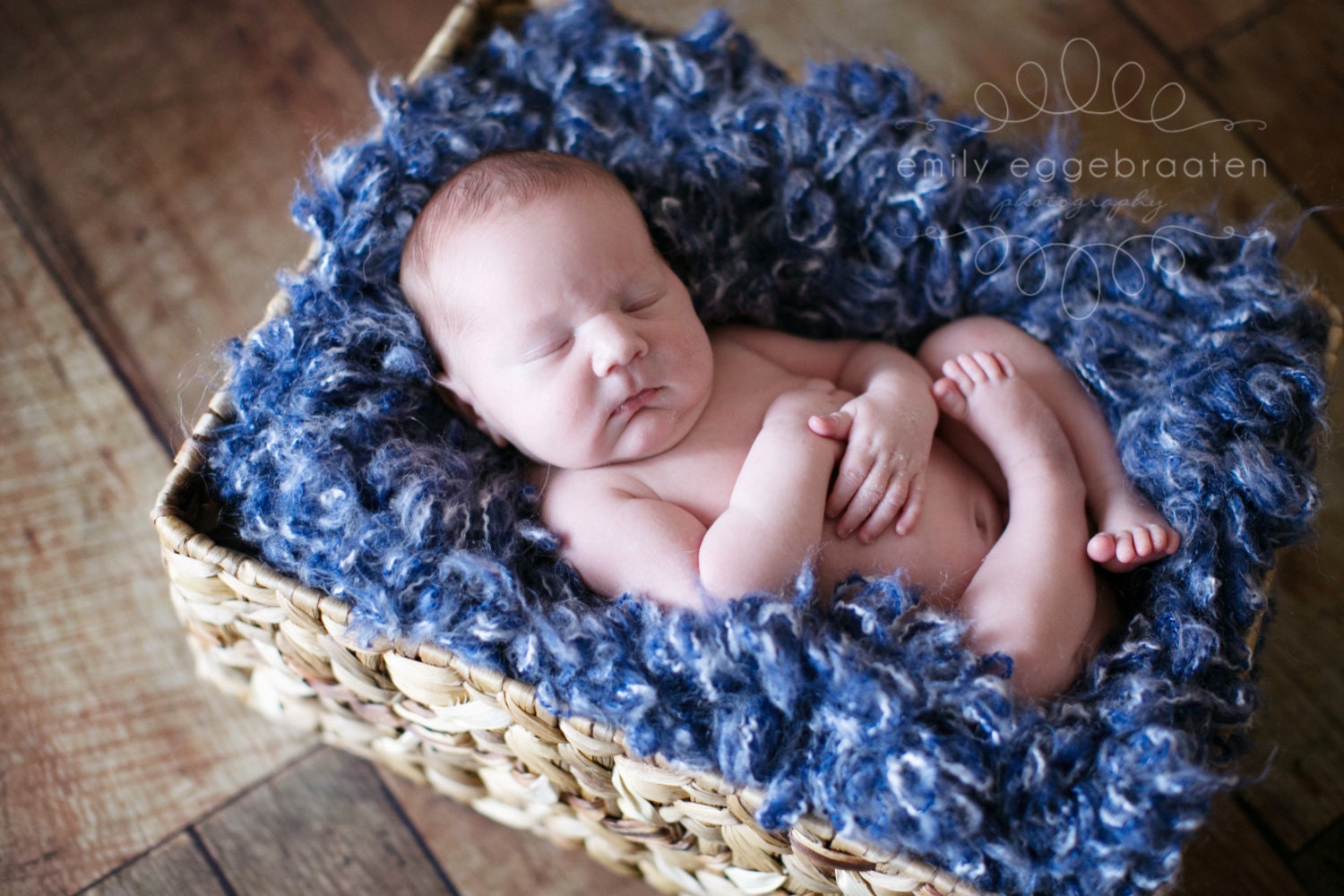 Boa Basket Stuffer - true blue
