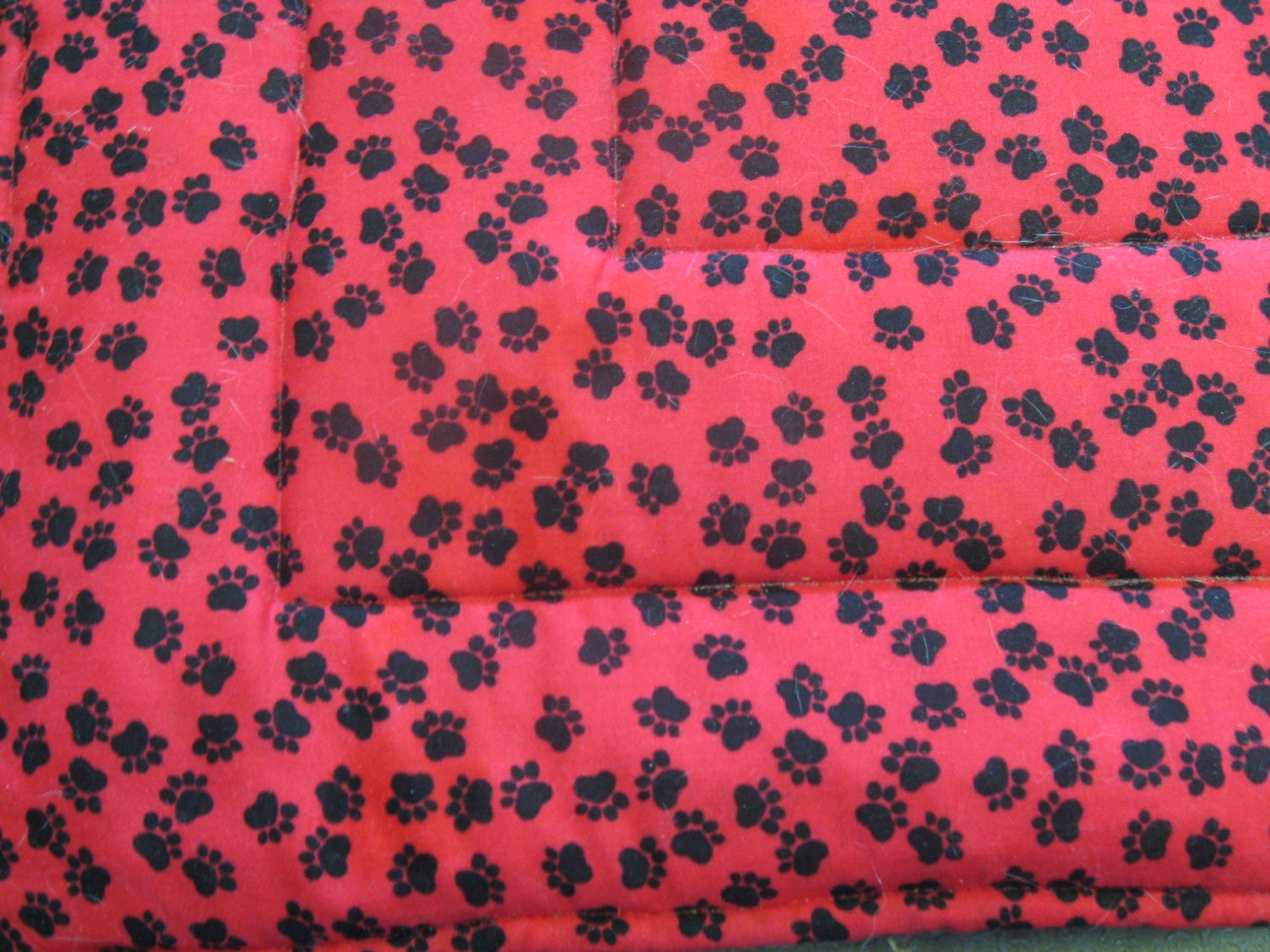 1 Crate Pad for all Kennel crates up to 24 inches in length (200 size). Choose color and fabric.