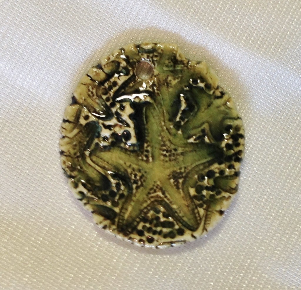 Realistic Rustic Starfish Beach Ceramic Pendant Seaweed Green