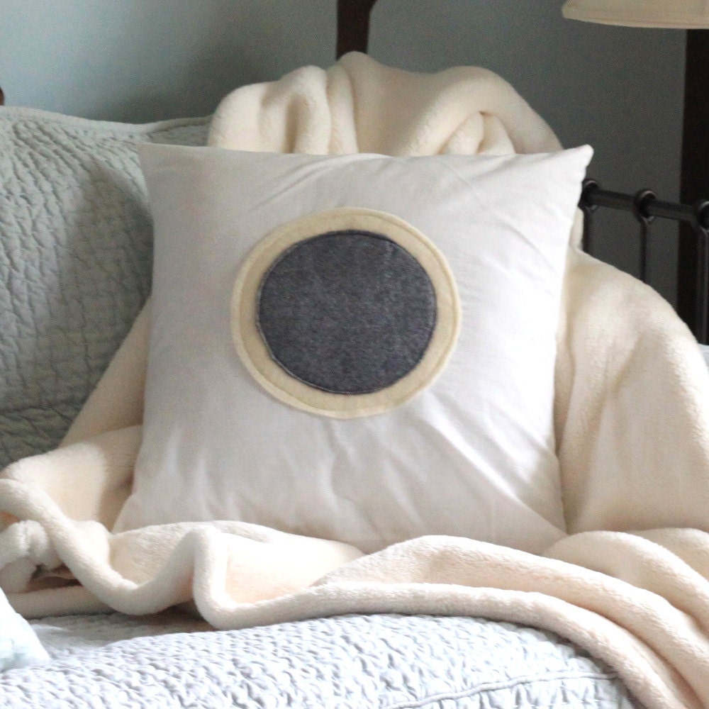 felt applique pillow cover with grey and off white bullseye, 18X18