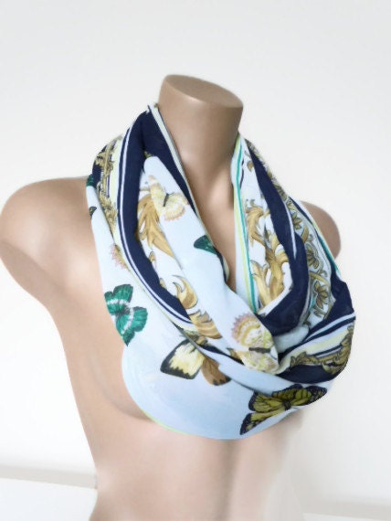 FREE SHIPPING. White and blue scarf.   Gray Infinity scarf. Loop scarf. Circle scarf. Women Scarf. Gift