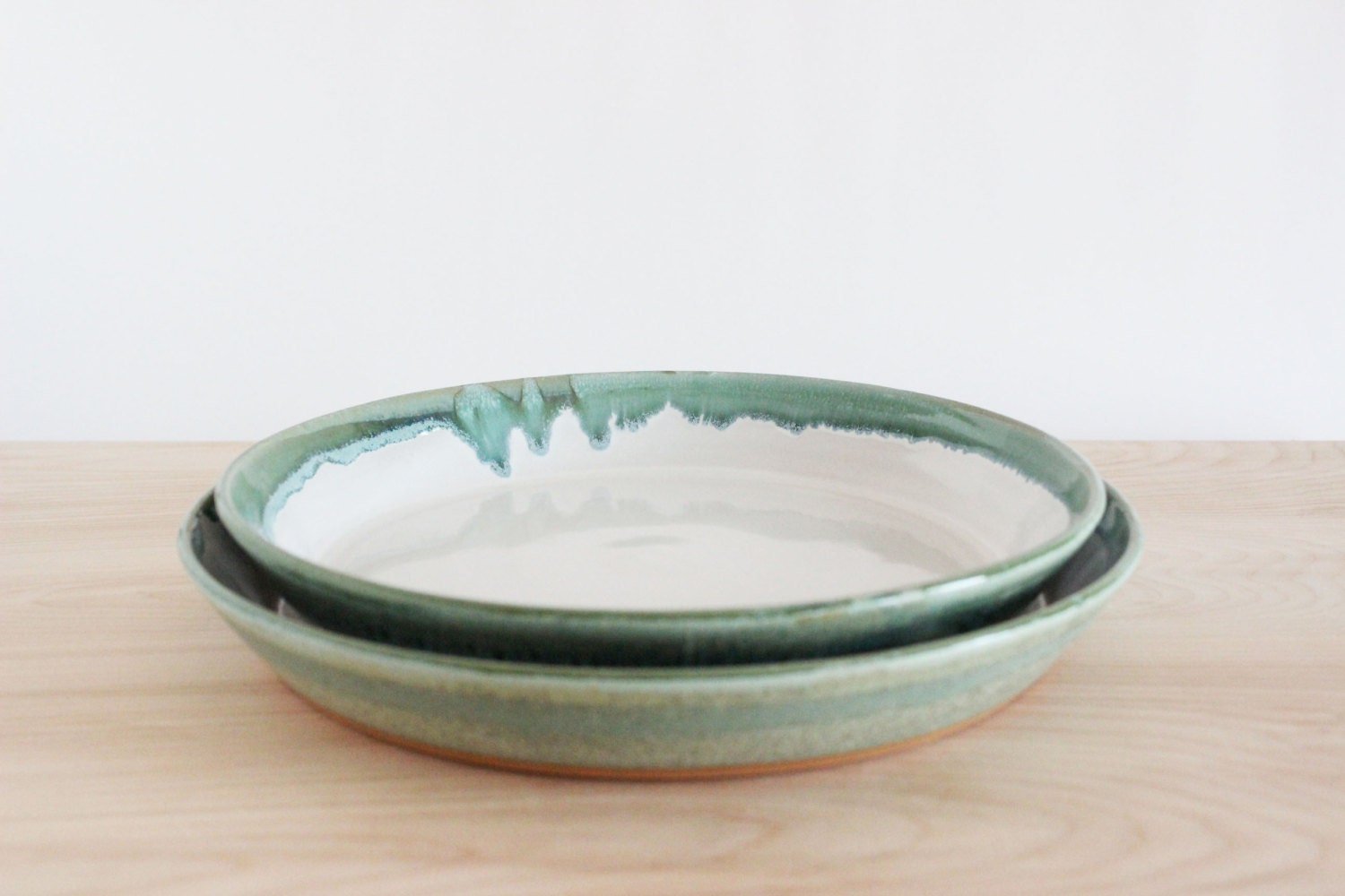 Serving platter set, two white and green plates, 10.5, 9.5 in. serve trays