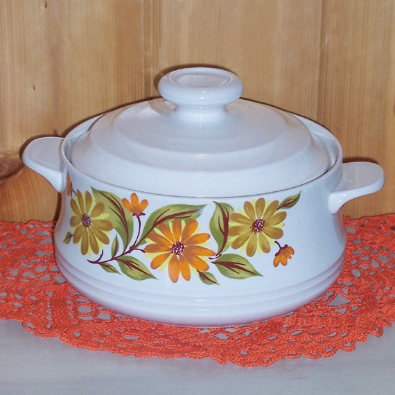 Retro 1970s Capri Bake Serve N Store Stoneware Casserole with Lid