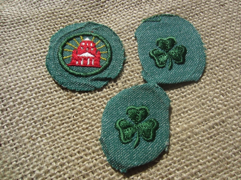 3 Vintage 1950's Girl Scout Patches // Green Clover Award // Vintage Patch
