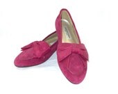 Bright mulberry pink suede / leather loafers - giant bow trim, slip on, cute 6 M vintage shoes